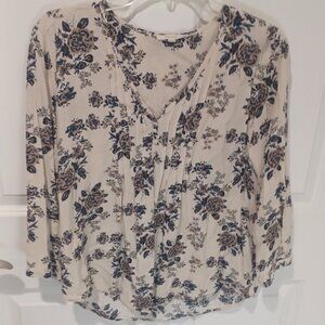 fun2fun flowery vneck neutral jersey lightweight feminine Creme top Size Medium